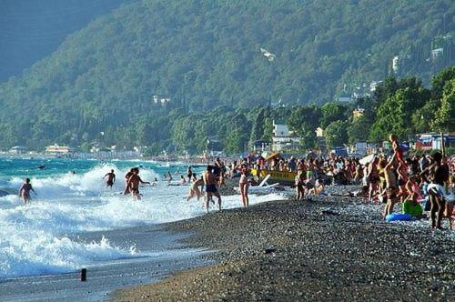 Guest House On Apskha Leona 12 Gagra Bagian luar foto